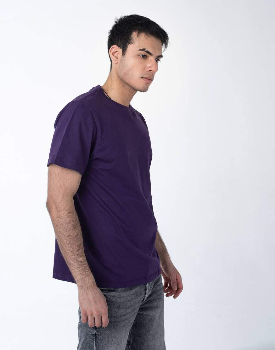 Фиолетовая мужская футболка оптом